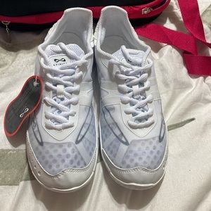 BRAND NEW INFINITY CHEER SHOES (size 8.5)